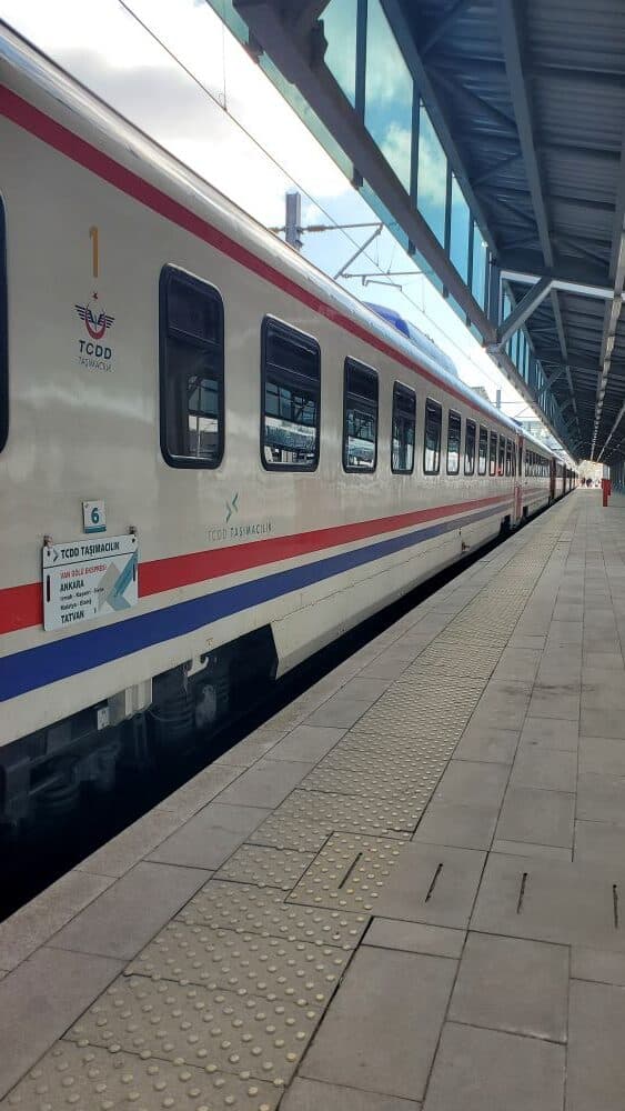 van golu express_train ankara1