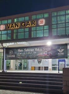 van golu express_train tehran1