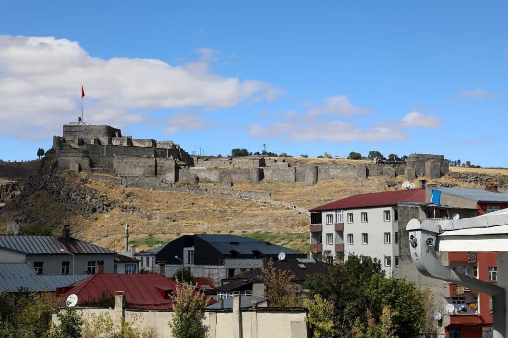 chateau de Kars en anatolie orientale